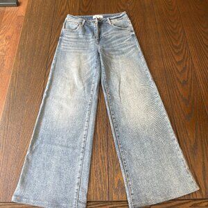 Risen Wide Leg Jeans - Size 9/29